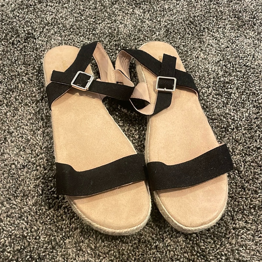 Old Navy sandals